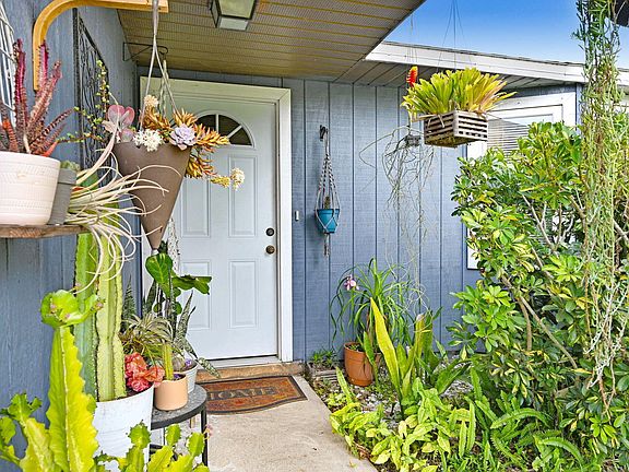 3rd image of 1079 WHITEHURST Road SW