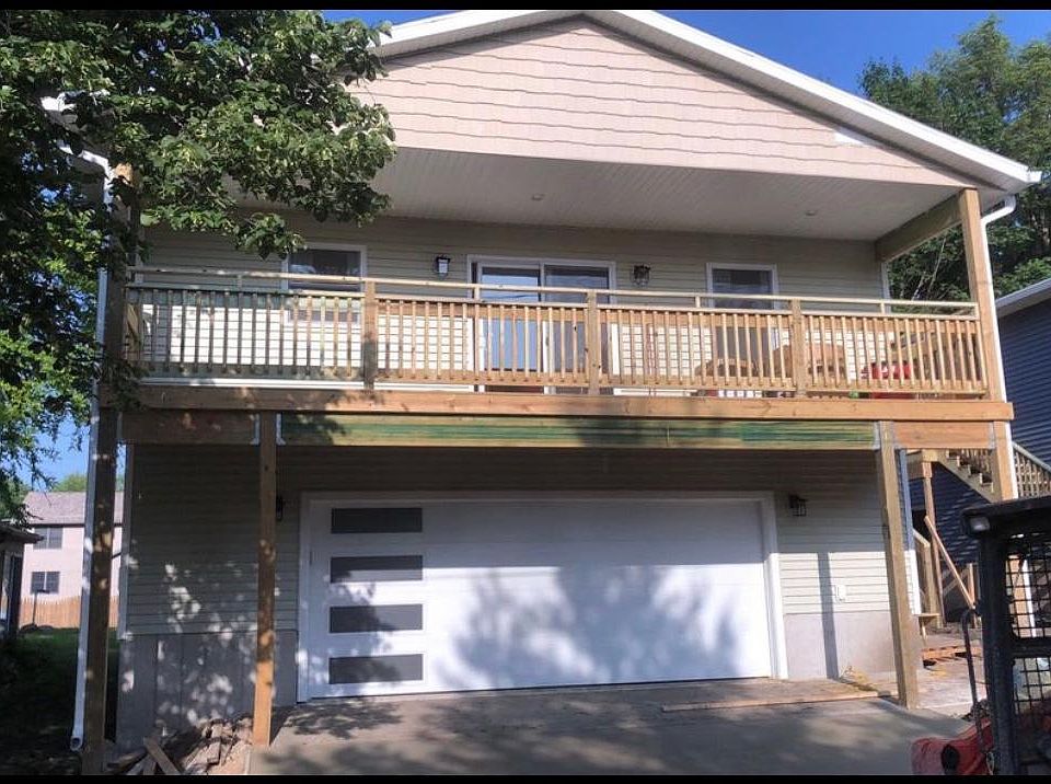 1st image of 15339 Oakwood Ave