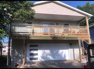 15339 Oakwood Ave, Clear Lake, IA 50428