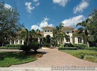 9707 Niblick Ln, Naples, FL 34108