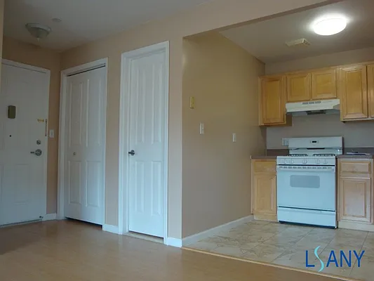 Rented by LandSeair Real Estate Group | media 40