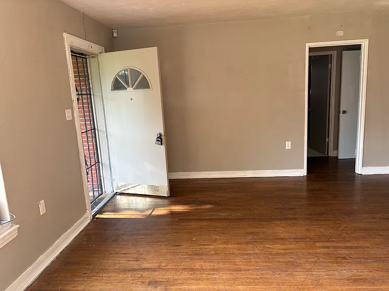 5636 Lemonwood Dr — Photo 2