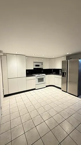 315 Bay 14 St #1 Photo 1