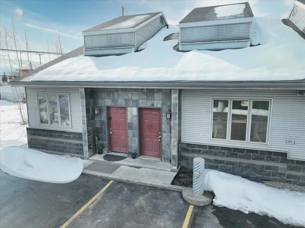 825 28th Ave APT 5, Fairbanks, AK 99701