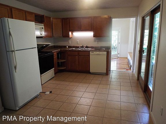 3rd image of 12594 Honeysuckle Hills Ln