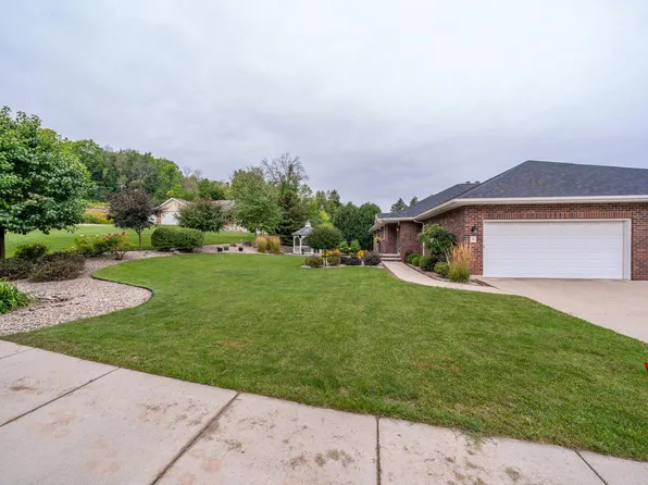 5 Eagles Ct, Kaukauna, WI 54130
