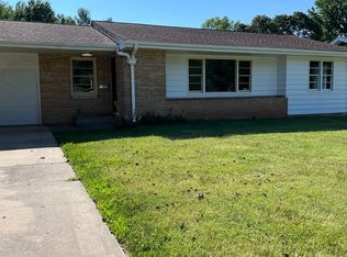 2111 S Luster Ave, Springfield, MO 65804