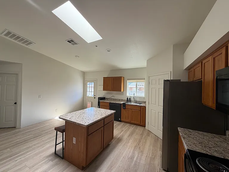 7363 E 36th Pl — Photo 3
