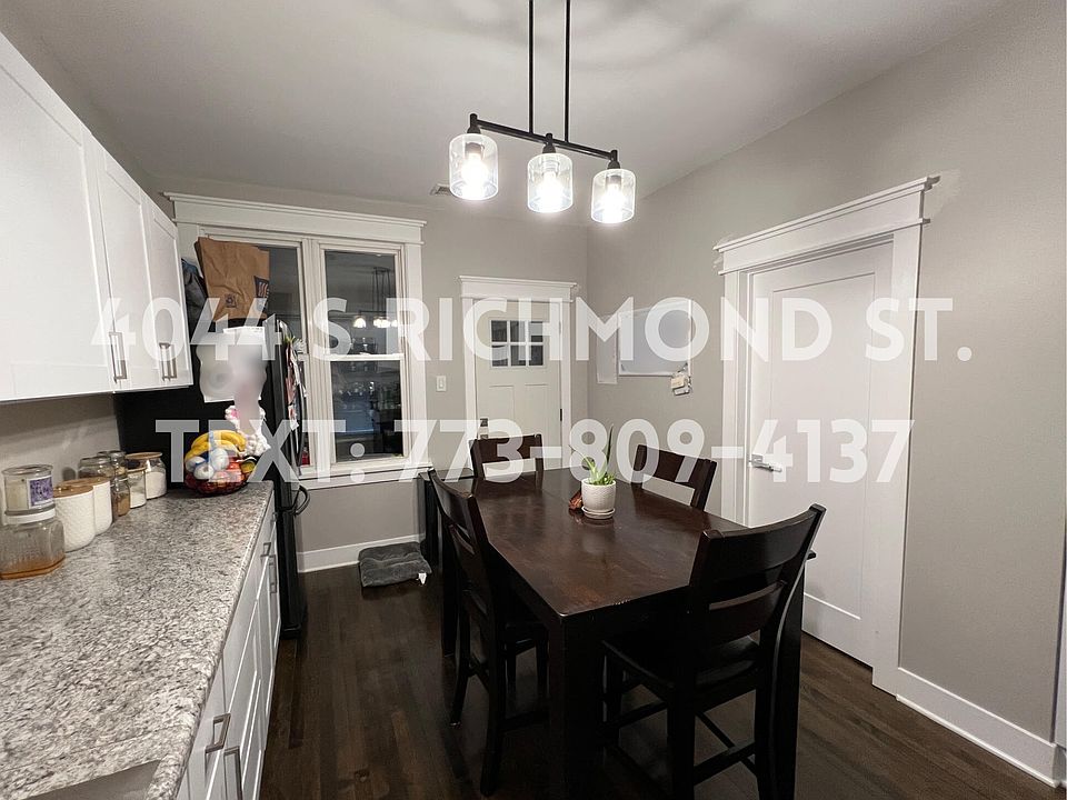 Eat-in Kitchen