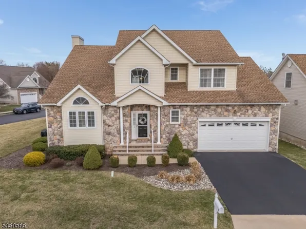 6 Apgar Ct, Raritan Twp., NJ 08822