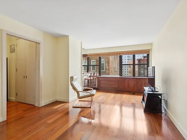 115 East 9th Street 10P image 1 of 7