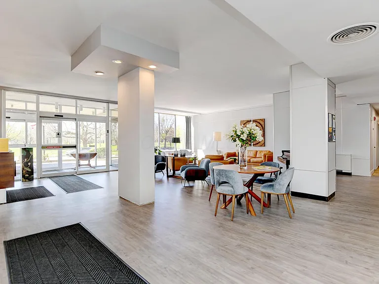 1620 E Broad St #408 — Photo 19