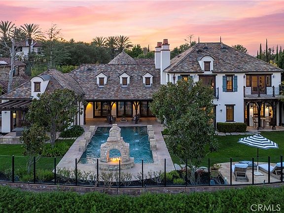 3rd image of 18 Mission Ridge Rd