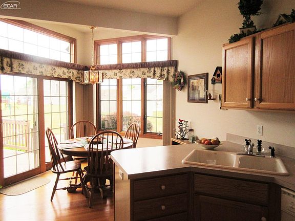 5th image of 4177 Red Oak Ln