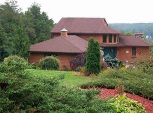 9370 Heddrick Dr, Waterford, PA 16441