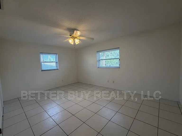 337 N 10th St — Photo 25
