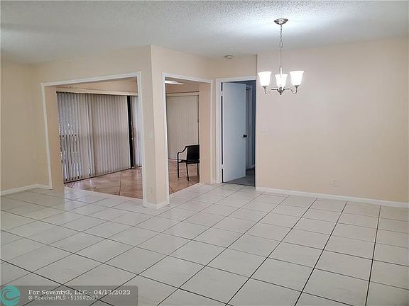 4th image of 3323 Cocoplum Cir #3323