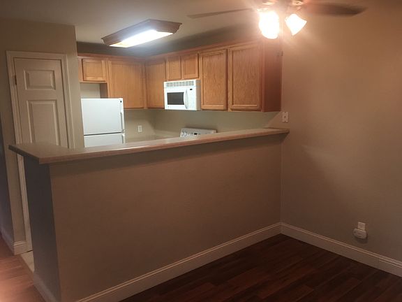 4th image of 2909 E Huntington Blvd #220