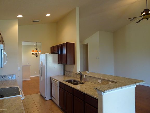 2nd image of 1020 Venetian Dr Unit 205