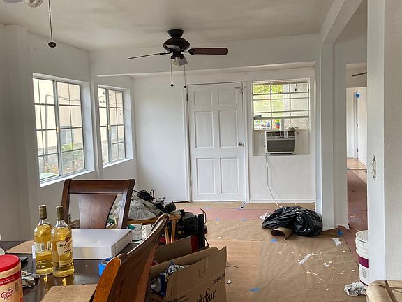 4th image of 320 Newland St #1/2