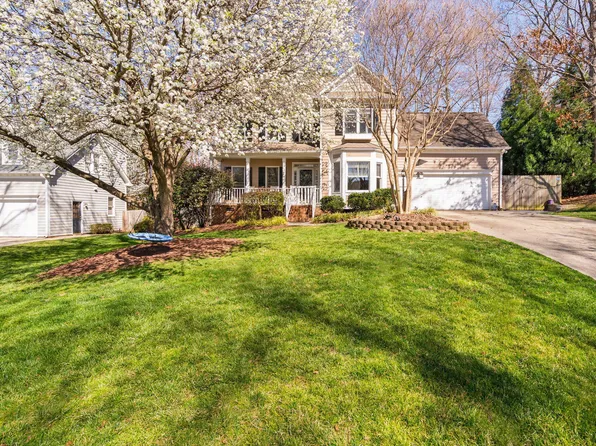 102 Belle Isle Ct, Cary, NC 27513