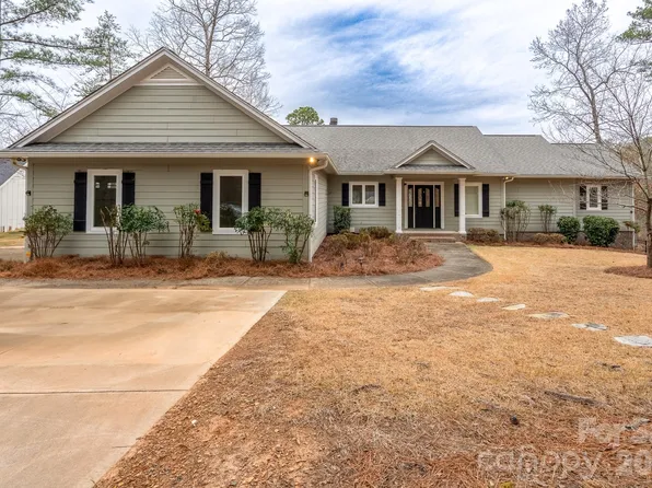 338 Plantation Way, Mount Gilead, NC 27306