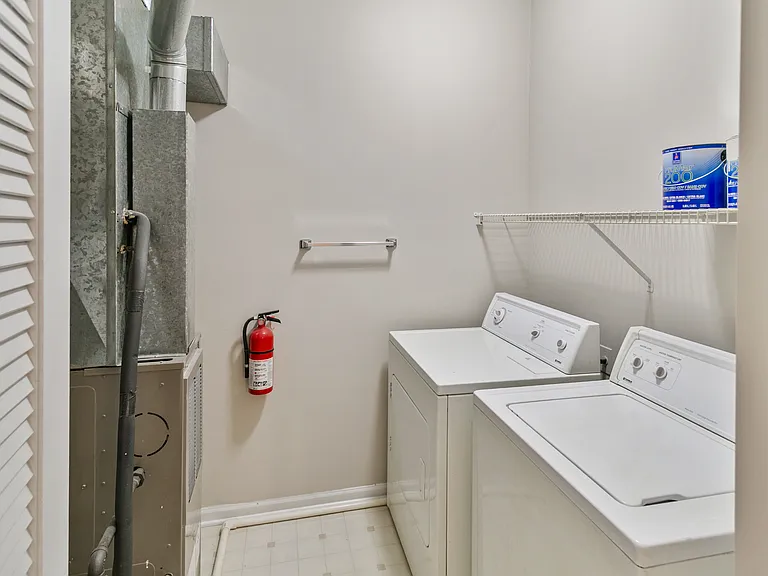 1161 Mount Vernon Dr — Photo 13