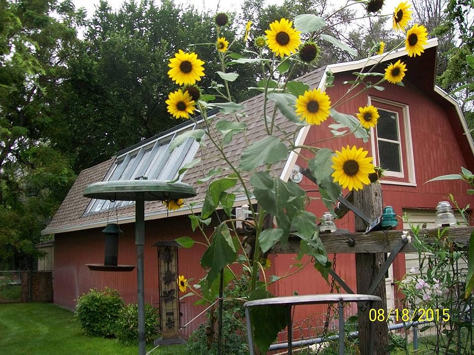 2nd image of 1213 4th St