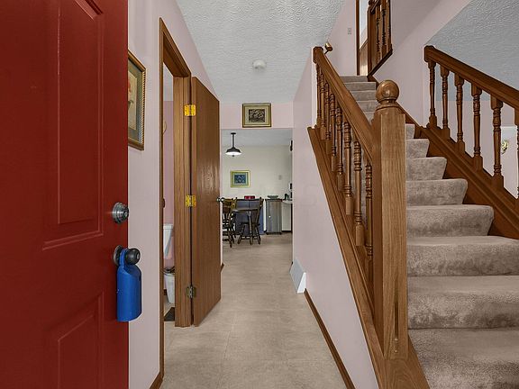 2nd image of 4350 Shirlene Ct