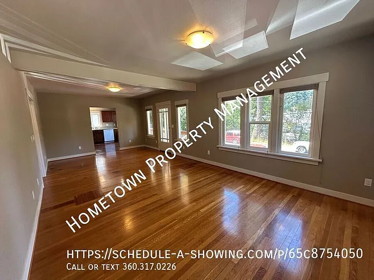 6231 Martin Way E — Photo 2