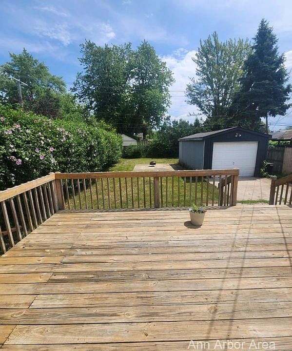 1925 Smith St, Ypsilanti, MI 48198 | MLS #3297933 | Zillow