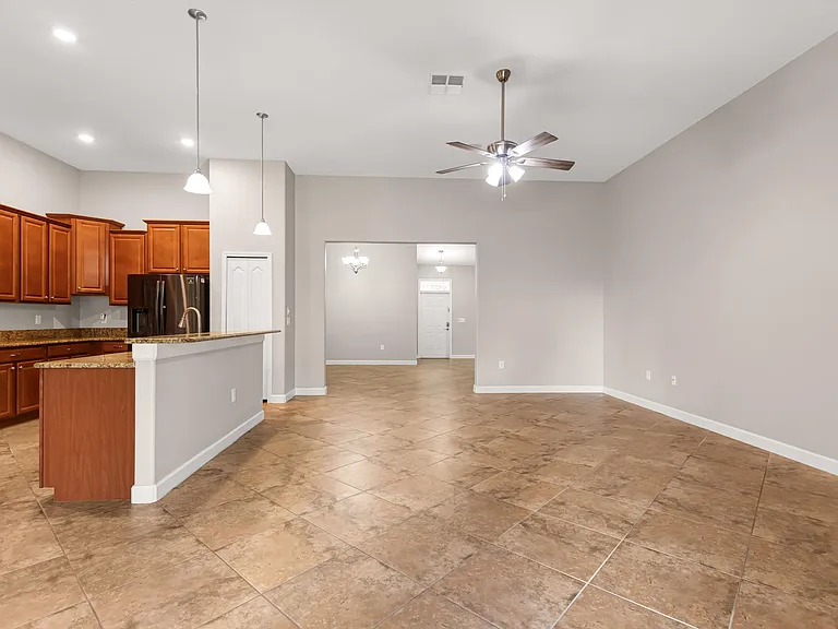 1317 Gleneagles Ln — Photo 10