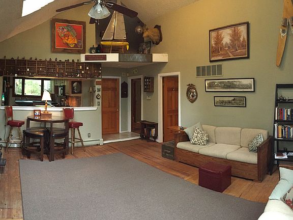 5th image of 264 Chippewa Trl
