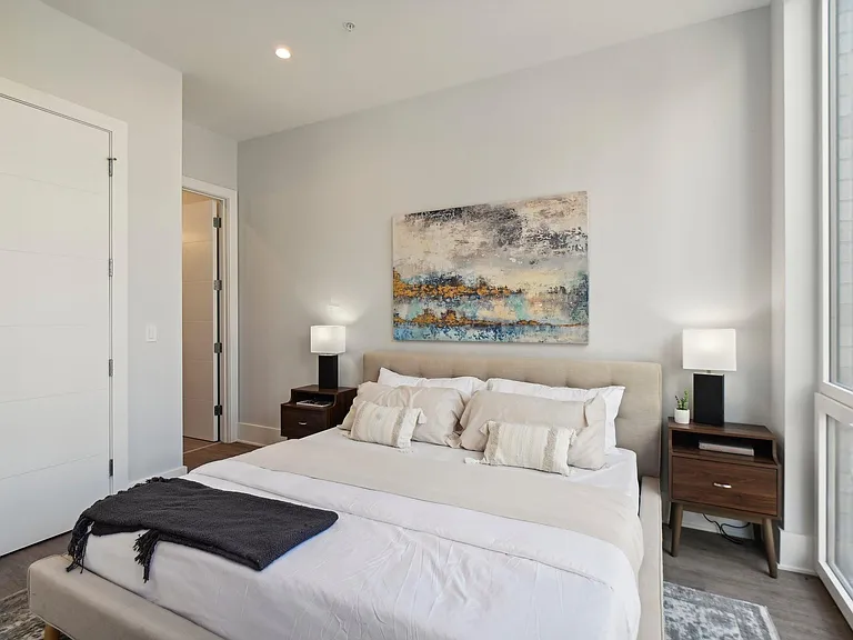 Luxe Suites Chicago Luxury Apartments — Photo 20