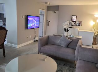 5 Massey Sq #415, Toronto, ON M4C5L6