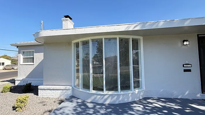 2 bed, 1.5 bath, 1487 sqft, $2,300 — Photo 3