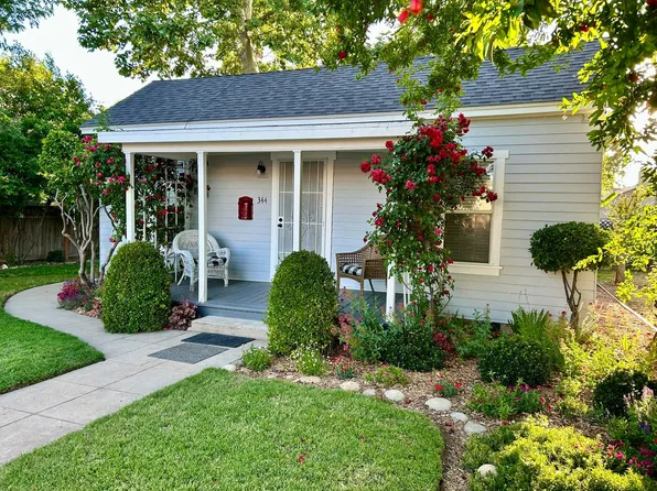 344 Woodworth Ave, Clovis, CA 93612