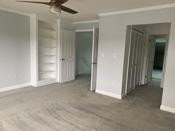 4th image of 108 Southlake Ct #108