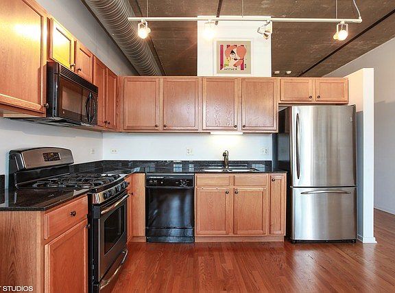 3rd image of 849 N Franklin St Unit 1020