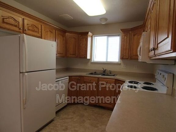 4th image of 184 N Kimberly Dr