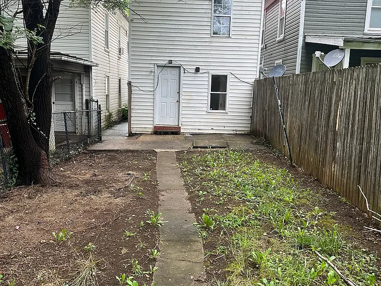 626 Virginia Ave — Photo 9