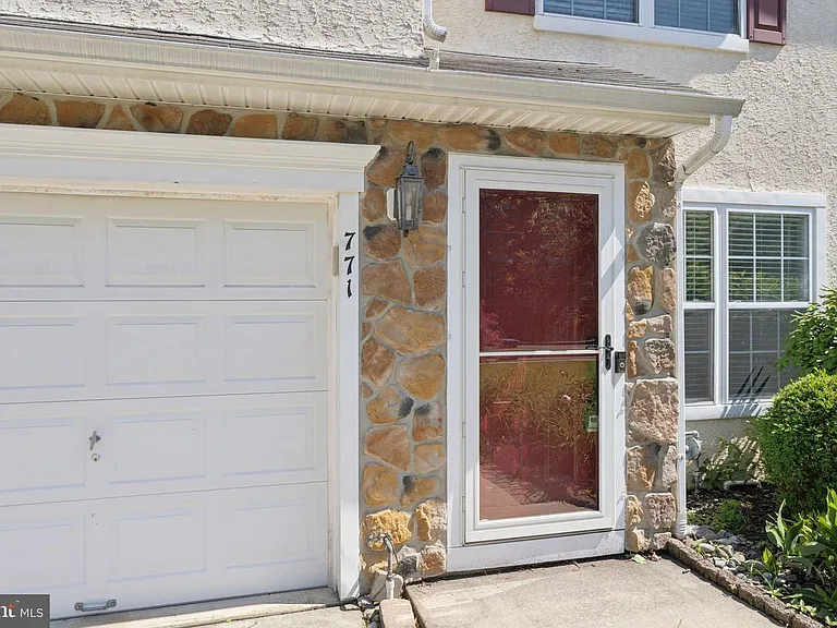 771 Barton Run — Photo 33
