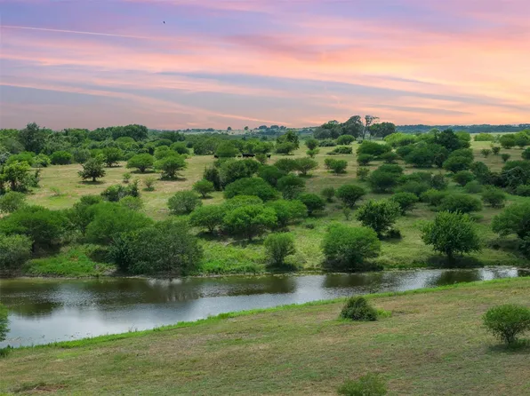 13041 Seydler Rd, Weimar, TX 78962