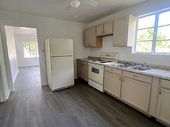 5th image of 936 Cornelia Ave