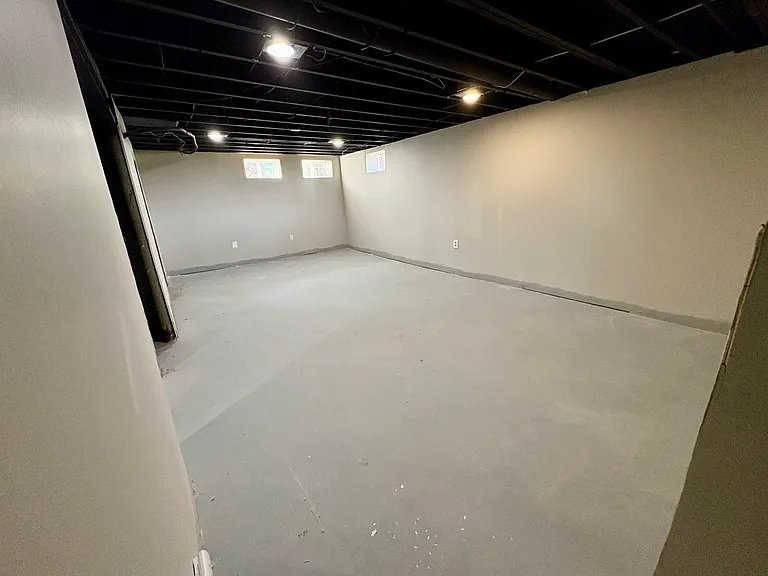 10525 Castle Dr — Photo 5