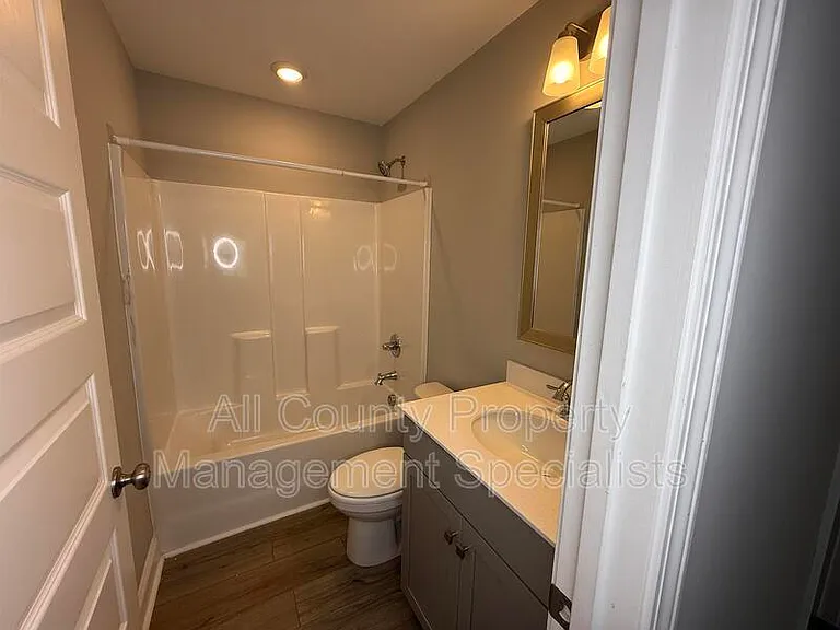 333 Underhill Dr — Photo 13