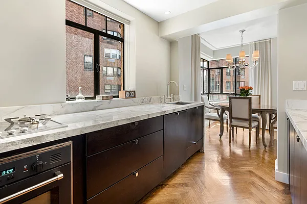 Sold by Compass | media 7