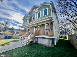 1704 N Monroe St, Arlington, VA 22207