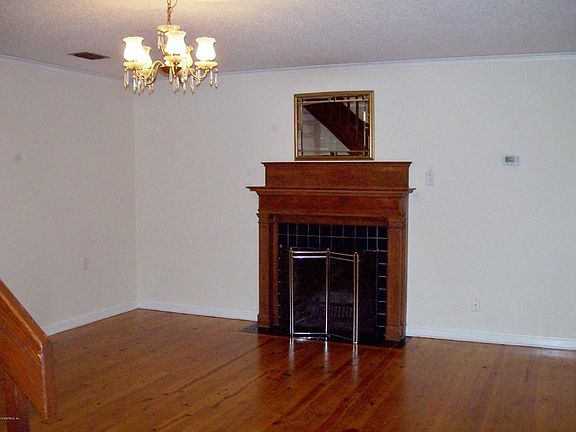 4th image of 2580 Hickory Bluff Ln