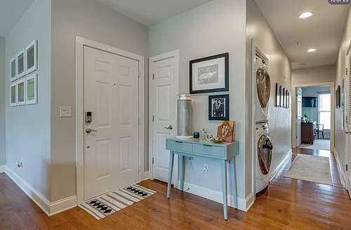 760 Wedgewood Park Photo 1